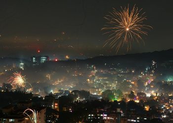 India celebra el Diwali, la espectacular fiesta de las luces