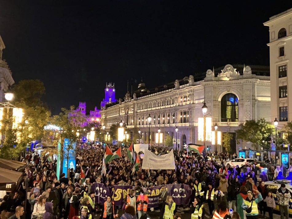 Más de 50.000 mujeres salen a la calle en Madrid para gritar “Se acabó” contra las violencias machistas