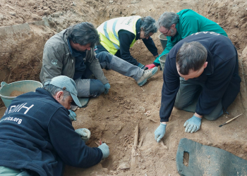 Aparecen los primeros restos de asesinados por la dictadura franquista en las fosas del cementerio de Belalcázar (Córdoba)