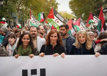 Multitudinaria manifestación en Madrid contra el acuerdo tripartito y en defensa del Sahara Occidental
