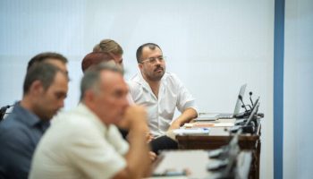 El diputado de IU en Sumar Nahuel González registra una iniciativa para conocer los motivos por los que el CIS “dejó de realizar encuestas sobre la monarquía española”