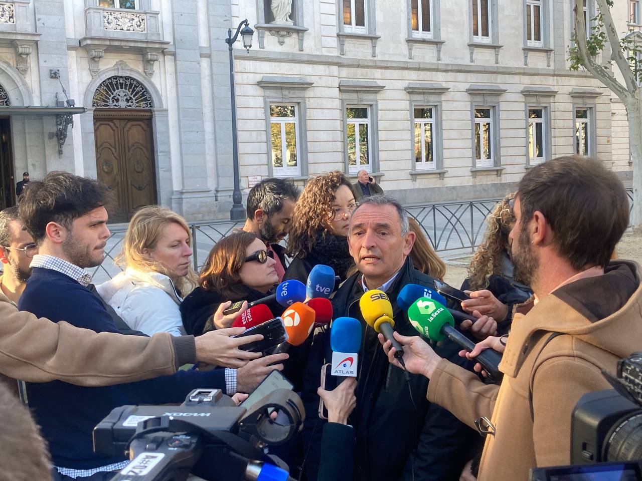 El grupo de Sumar se querella en el Supremo contra el presidente del ...