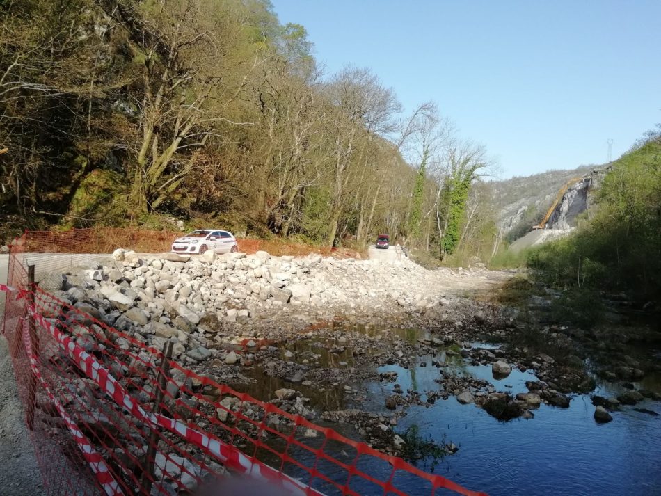 «Lamentamos la autorización de la central hidroeléctrica de la presa de Rioseco en el río Nalón que están secando»