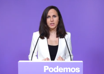 Podemos consulta a sus inscritos si sus cinco diputados deben apoyar la investidura de Pedro Sánchez