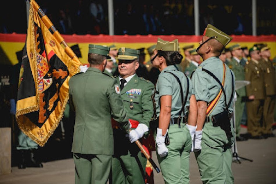 El PCE reclama que el mando supremo de las Fuerzas Armadas llame al respeto del orden democrático