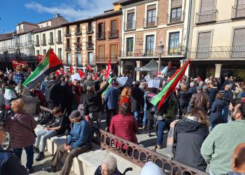 Cientos de personas se manifiestan en Alcalá de Henares en solidaridad con el pueblo palestino