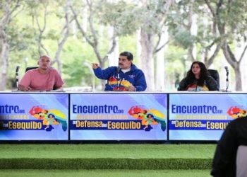 Presidente de Venezuela denuncia campaña mediática de ExxonMobil para impedir referendo consultivo
