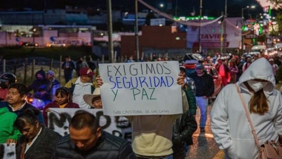 Marchan por la paz y seguridad en el estado mexicano de Chiapas