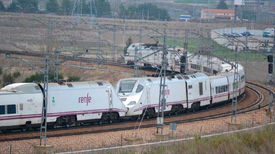 Sindicatos en Renfe y Adif desconvocan la huelga tras llegar a un acuerdo con el Ministerio de Transportes