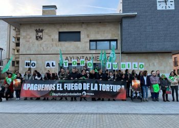 PACMA protesta contra el Toro Jubilo en Medinaceli a pocas horas de su celebración