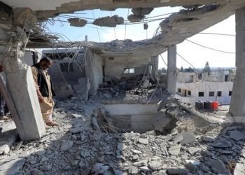 Ataque aéreo israelí sobre una mezquita en Gaza deja 50 muertos