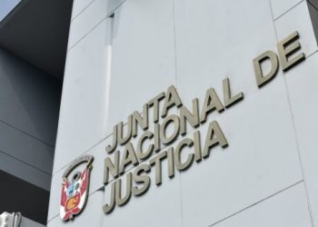 Suspenden destituciones contra miembros de la JNJ de Perú