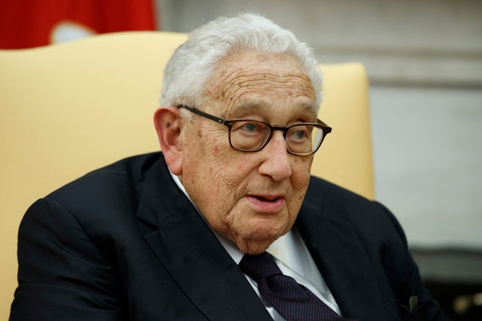 Para las élites mediáticas, Henry Kissinger era un gran hombre