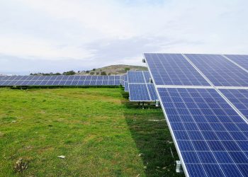 El Gobierno prorroga las medidas energéticas de protección por la guerra en Ucrania, impulsa las renovables y reduce el impacto de la sequía