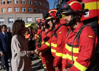 Los Bomberos de la Comunidad de Madrid, sin guantes de trabajo y sin vehículos de reserva