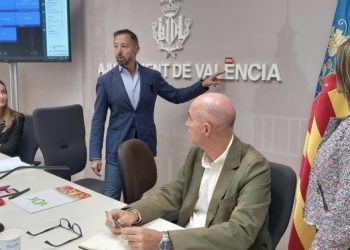 CGT critica el acto convocado con obligatoriedad por Juan Manuel Badenas, nuevo edil de VOX en el Ayto. de València, ante las trabajadoras de Parques y Jardines del Ajuntament
