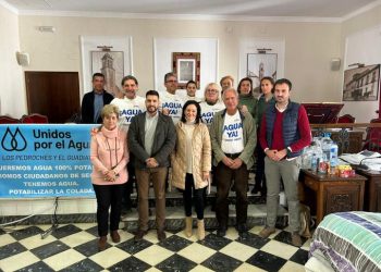 Miembros de la plataforma «Unidos por el agua» se encierran en el Ayuntamiento de Villanueva de Córdoba