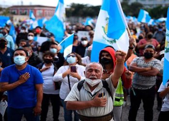 Marcha pacífica en Guatemala por democracia, justicia y verdad