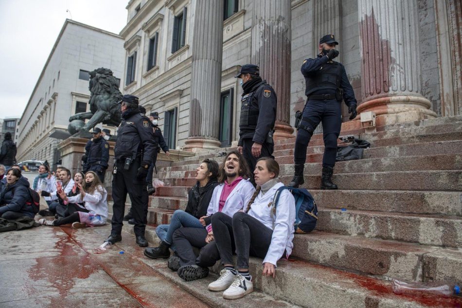 CGT denuncia las detenciones de activistas climáticos y manifiesta su solidaridad con los detenidos