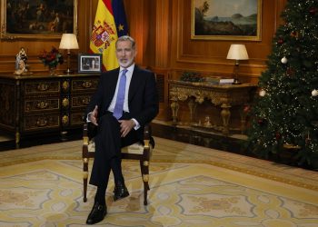 Los partidos políticos que respaldaron la investidura de Sánchez en el Congreso critican el discurso de Felipe de Borbón, sin mención alguna al genocidio en Palestina