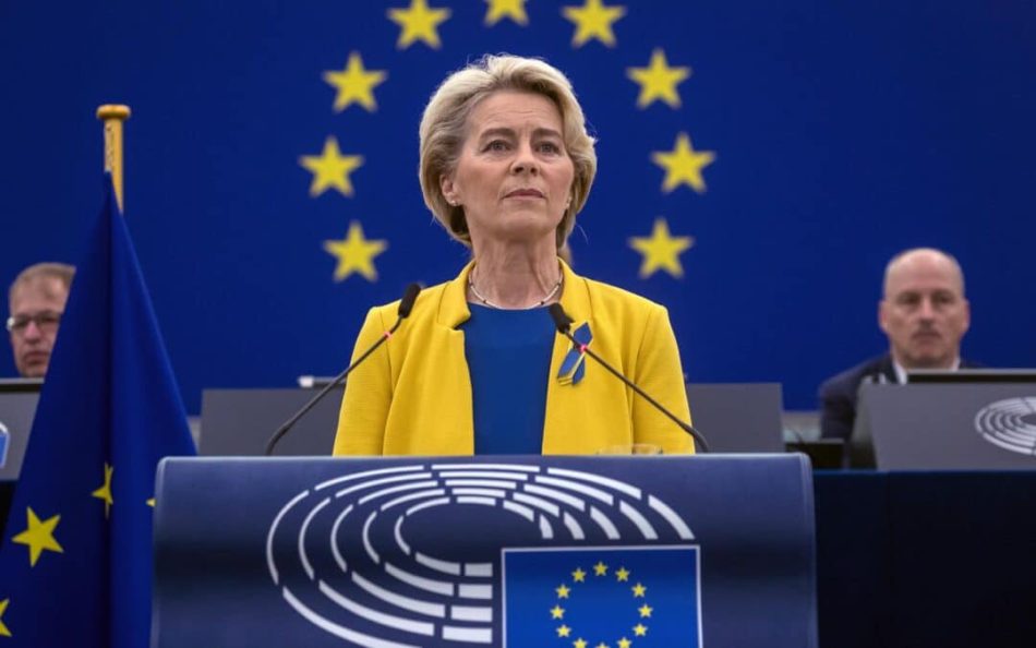 Ursula von der Leyen, presidenta de la Comisión Europea, ganadora de la Bullada de Purpurina en su 31ª edición