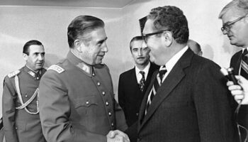 De izquierda a derecha en Chile rechazan a Milei por reivindicar a Pinochet