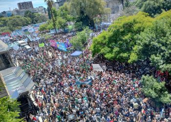 A CIG apoia a convocatoria de folga do 24 de xaneiro en Arxentina contra o decretazo e a ‘Lei ómnibus’ do Goberno de Milei