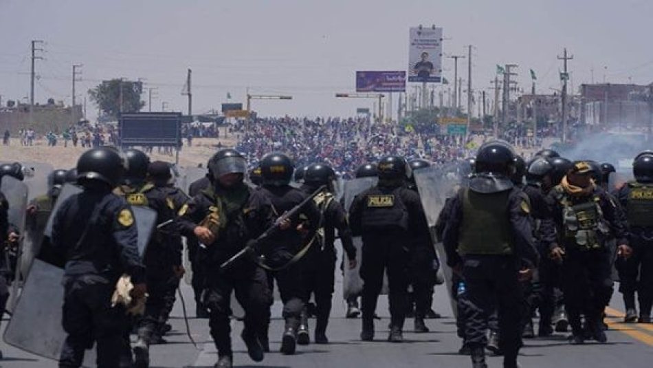 Represión policial deja tres detenidos en el sur de Perú