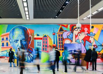Picasso llega al metro de Shanghái de la mano del Instituto Cervantes, el Ayuntamiento de Málaga y Turespaña