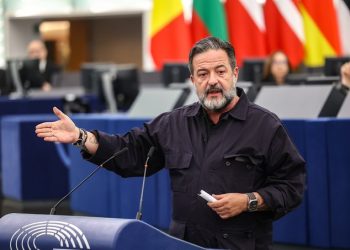 El eurodiputado Pineda reclama a la Comisión que detalle las medidas que incluirá en el Pacto sobre Migración para acabar “con la indefensión y el limbo legal de los refugiados en la UE”