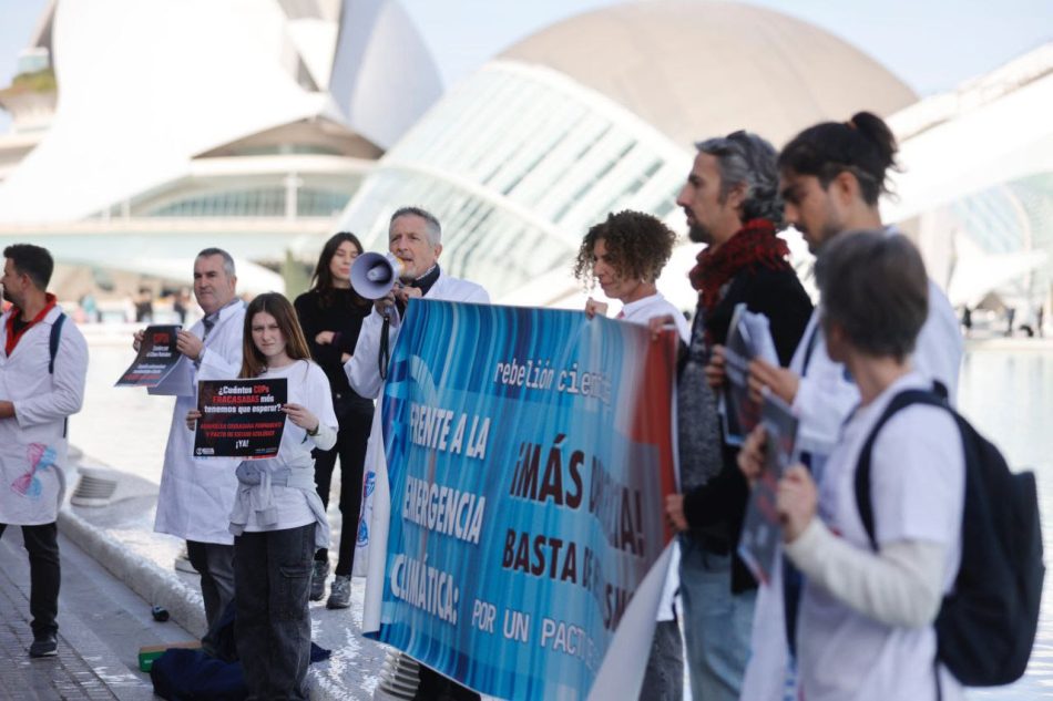 Científicos denuncian el fracaso de la COP28 en la Ciudad de las Artes y las Ciencias