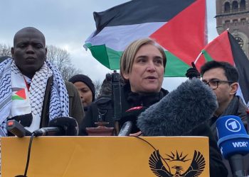 Colau demana a Espanya des de La Haia que se sumi a Sud-àfrica en la denúncia contra violacions de DDHH a Israel