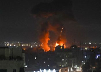 Israel mata a 120 palestinos en una noche de bombardeos