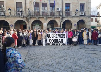 UED apoya la manifestación de las trabajadoras de la residencia de mayores «El Molino»de Montehermoso