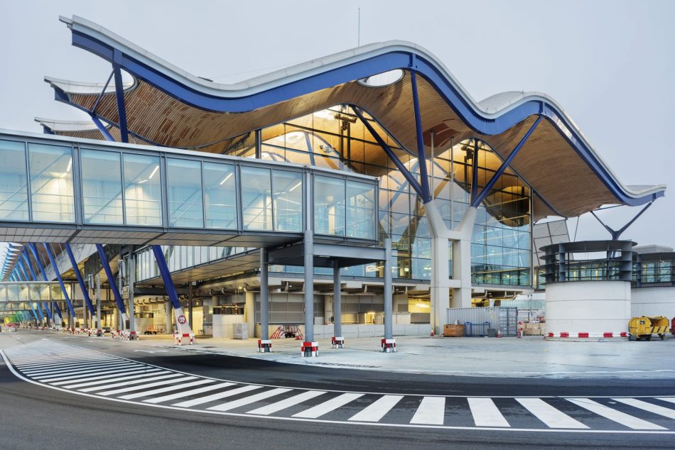 Organizaciones ecologistas madrileñas se oponen a la ampliación de Barajas por sus altas emisiones y su negativa afección medioambiental y social