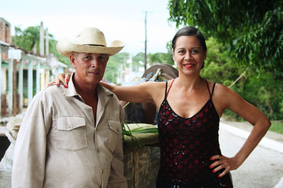 La artista cubana Orisel Gaspar se despidi de una estancia de cinco meses en su tierra natal con la proyeccin de su pelcula Siete das siete noches, en la Sala Cinematogrfica Falcn