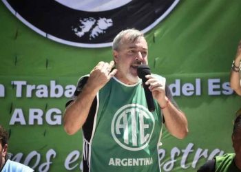 Organizaciones sindicales se adhieren a la convocatoria de huelga en Argentina ente las medidas de Milei