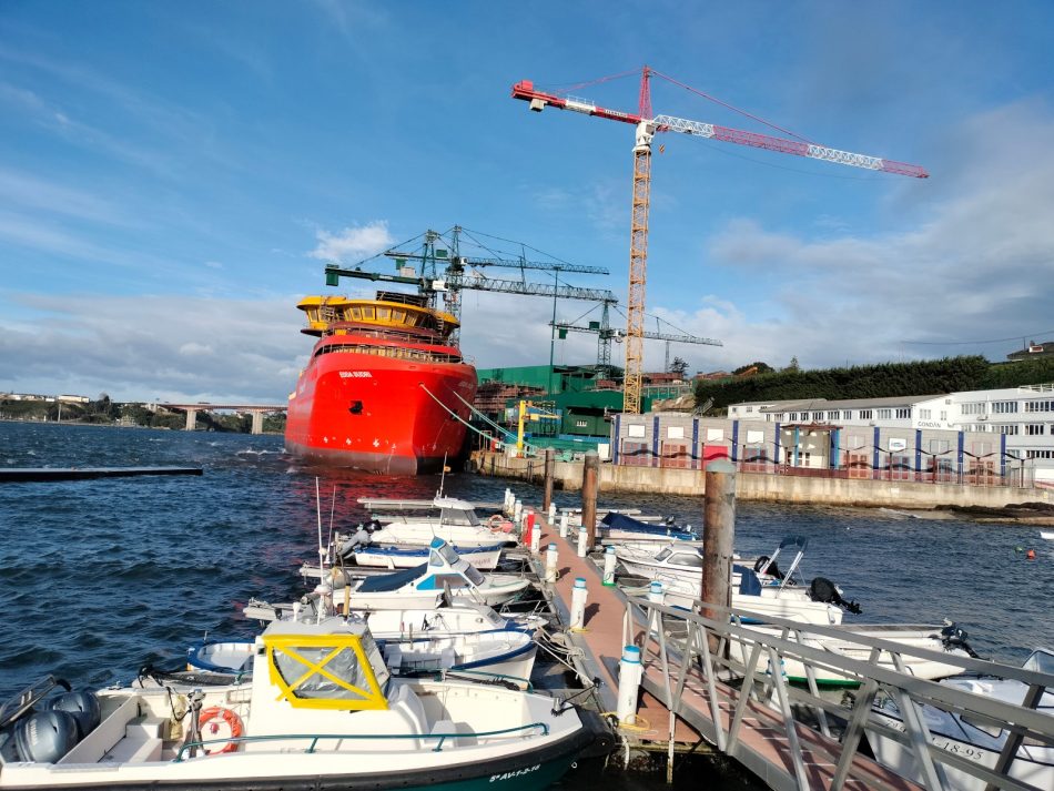 El Principado de Asturias sigue manteniendo una actitud de opacidad sobre el proyecto de reordenación previsto para el puerto de Figueras, Castropol