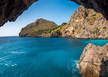 Las excursiones de Flippa Boat: visita la misteriosa Isla del Barón y conoce su increíble historia