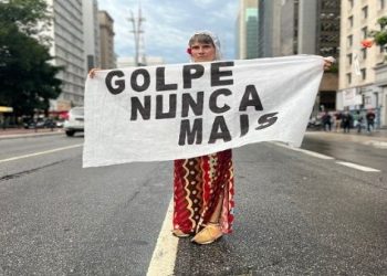 Realizan movilización a favor de la democracia en Brasil