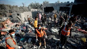 Más de 10.000 muertos bajo los escombros en Gaza