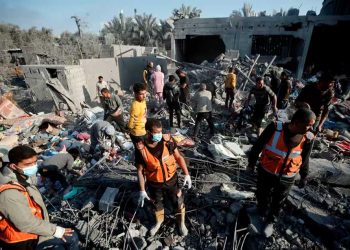Ejército israelí comenzó 2024 con intensos bombardeos sobre Gaza