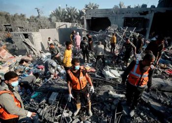 Más de 10.000 muertos bajo los escombros en Gaza