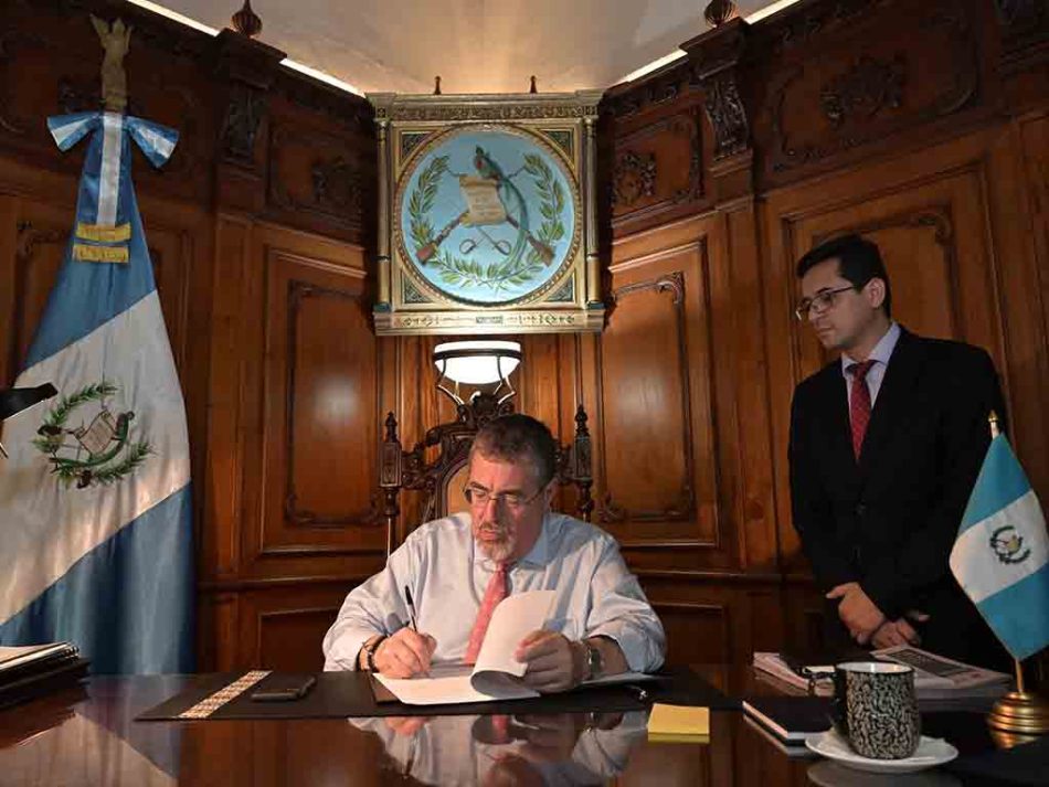 Arévalo deroga acuerdo para seguridad de exfuncionarios de Guatemala