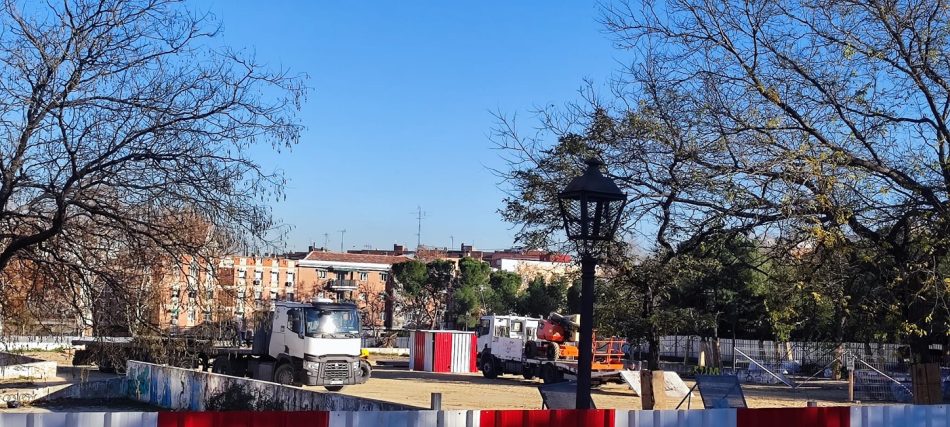 Concentración de protesta ante los planes de la Comunidad de Madrid de colocar una tuneladora al lado del colegio público Perú, el 13 de enero