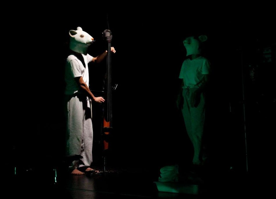 Vuelve a Teatro del Barrio «Contención mecánica», una obra contra la violencia psiquiátrica que ha ocurrido en plantas de hospitales