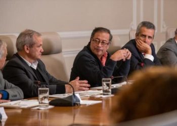 Varios ministros colombianos ponen su cargo a disposición de Petro