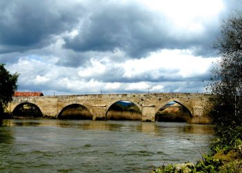 FACUA Euskadi exige explicaciones a la Agencia Vasca del Agua ante la falta de expedientes sancionadores por vertidos no autorizados