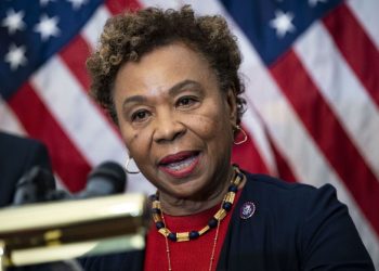 Barbara Lee, congresista de EEUU: camino hacia la paz no pasa por la guerra