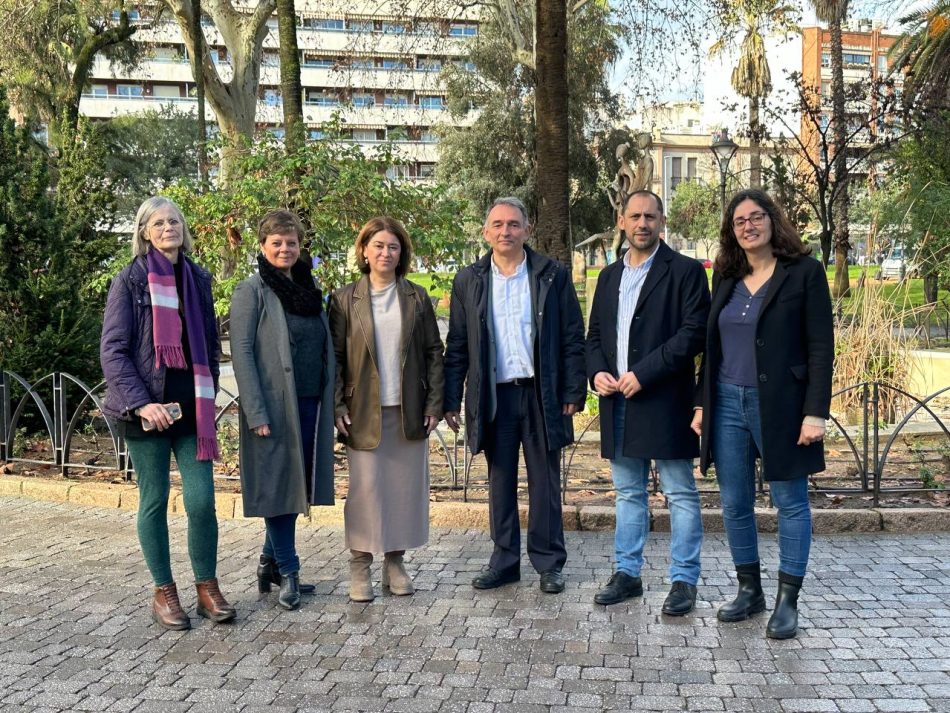 Enrique Santiago recuerda desde Córdoba a los agricultores que “ni PP ni Vox defendieron nunca sus intereses, sino los de las grandes cadenas de supermercados e industrias agroalimentarias”